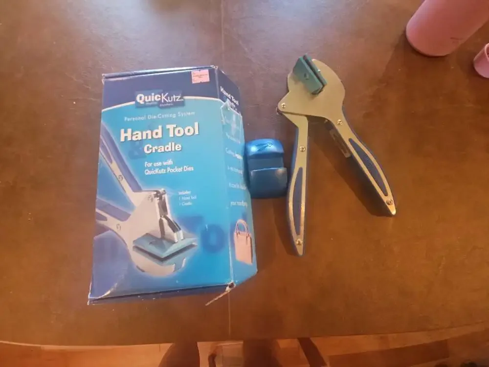QuicKutz Personal Die-Cutting System Hand Tool & Cradle- used